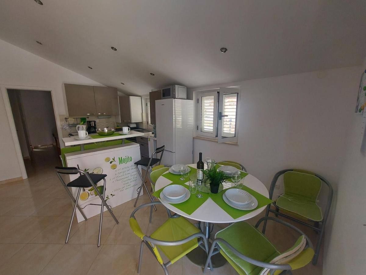 Apartman Marina Sa Parkingom Jelsa  Kültér fotó