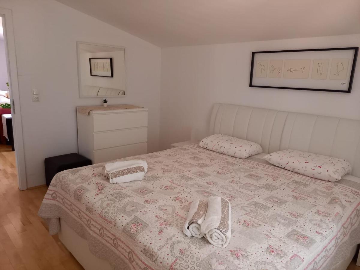 Apartman Marina Sa Parkingom Jelsa  Kültér fotó