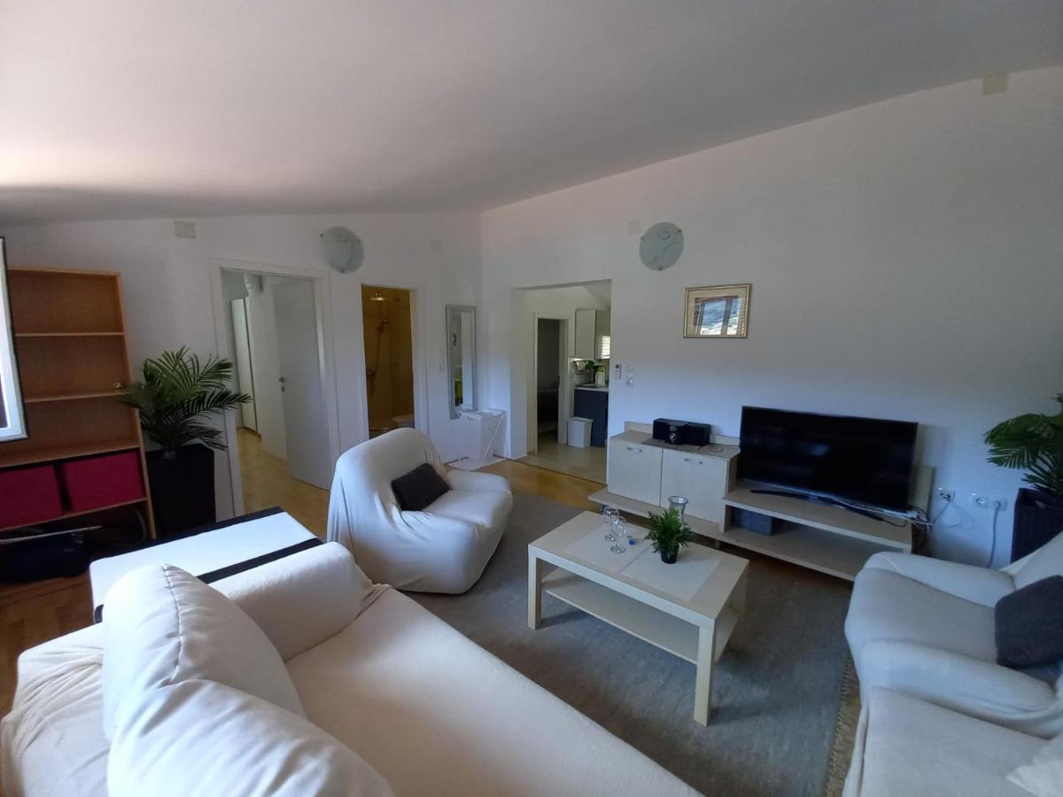 Apartman Marina Sa Parkingom Jelsa  Kültér fotó