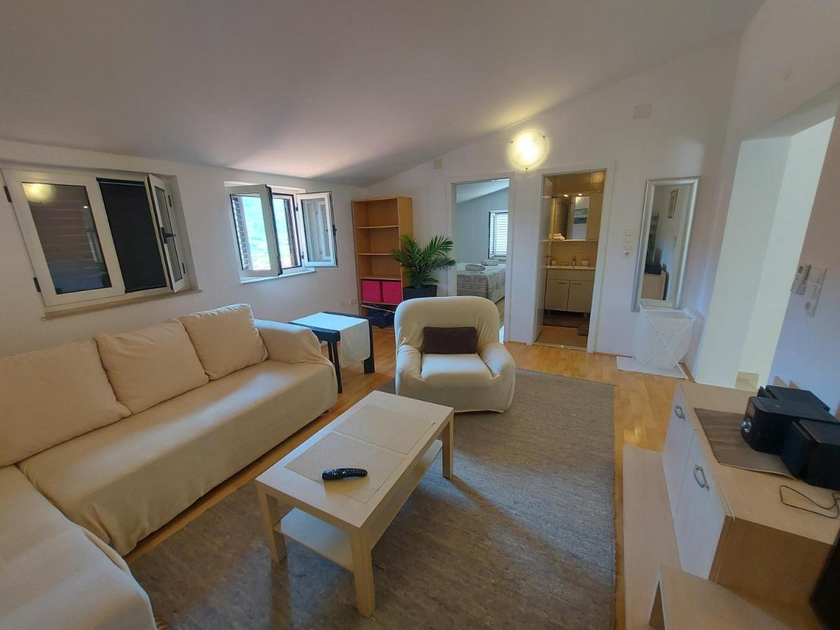 Apartman Marina Sa Parkingom Jelsa  Kültér fotó